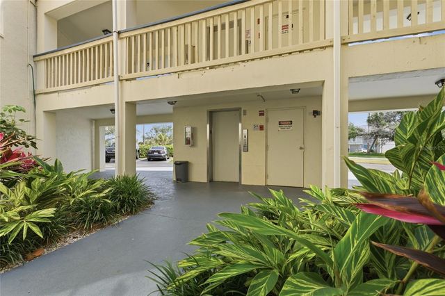 11650 CAPRI CIRCLE S 204, Treasure Island, FL 33706