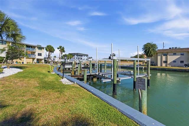 11650 CAPRI CIRCLE S 204, Treasure Island, FL 33706
