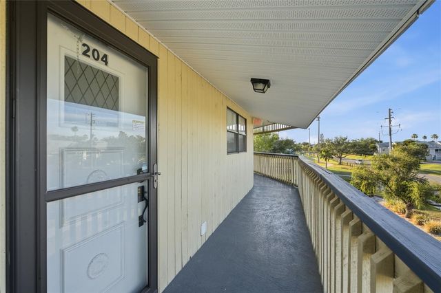 11650 CAPRI CIRCLE S 204, Treasure Island, FL 33706