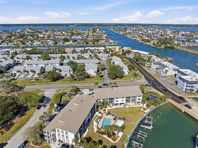 11650 CAPRI CIRCLE S 204, Treasure Island, FL 33706