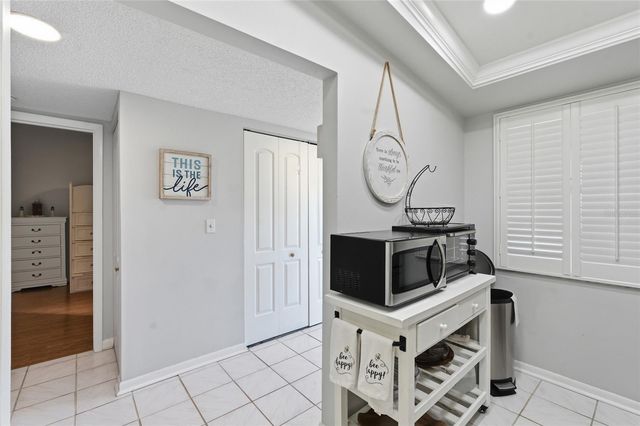 11650 CAPRI CIRCLE S 204, Treasure Island, FL 33706