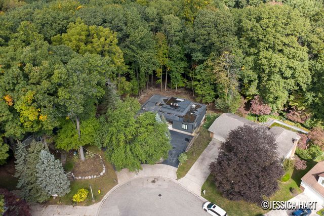 4776 Pinnacle Court Sw, City Of Wyoming, MI 49519