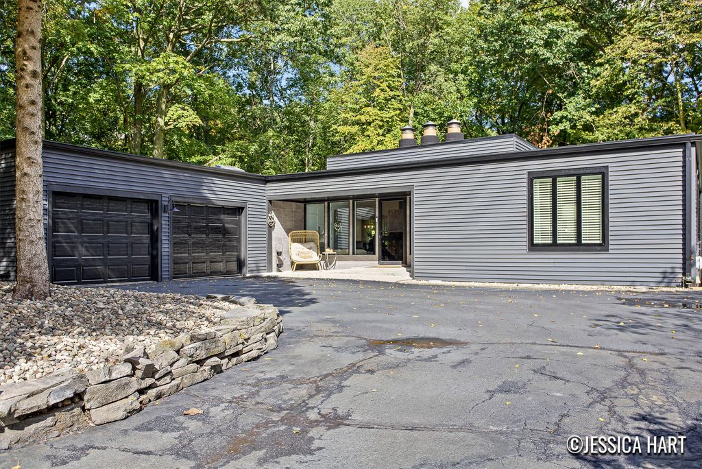4776 Pinnacle Court Sw, City Of Wyoming, MI 49519
