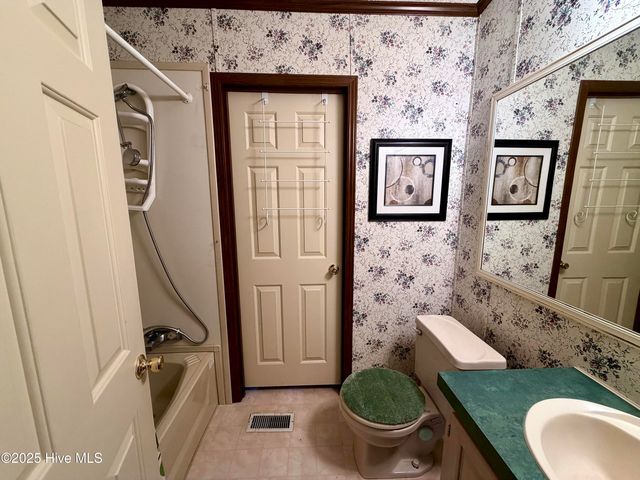 230 Boyd Acres Road, Washington, NC 27889