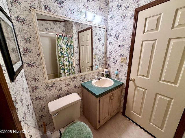 230 Boyd Acres Road, Washington, NC 27889