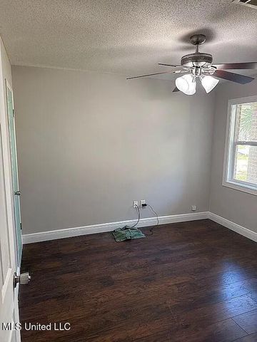 3225 Riverbend Road, Moss Point, MS 39562