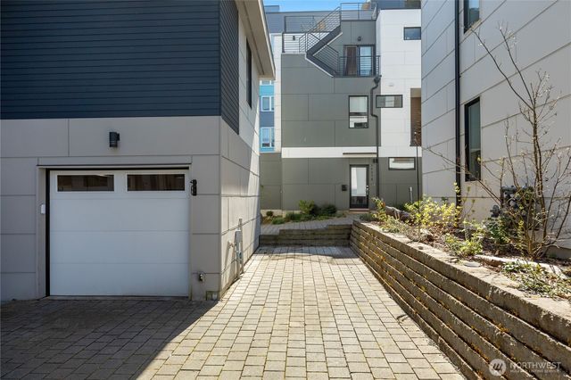 1431 22nd Avenue, Seattle, WA 98122