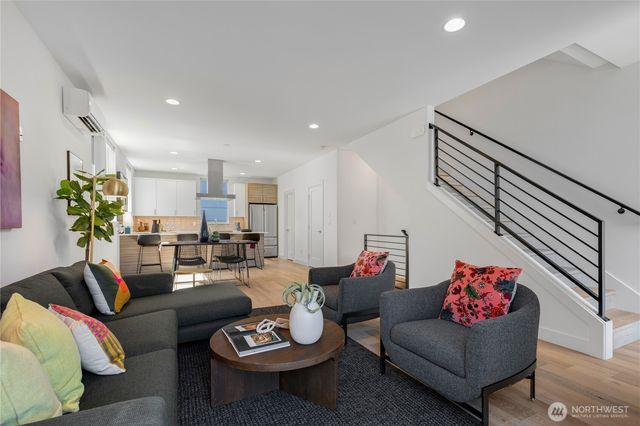 1431 22nd Avenue, Seattle, WA 98122