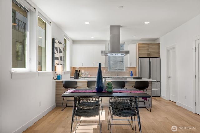 1431 22nd Avenue, Seattle, WA 98122