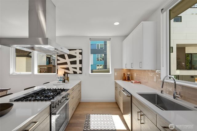 1431 22nd Avenue, Seattle, WA 98122