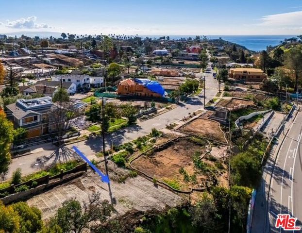 863 Radcliffe Avenue, Pacific Palisades (los Angeles), CA 90272