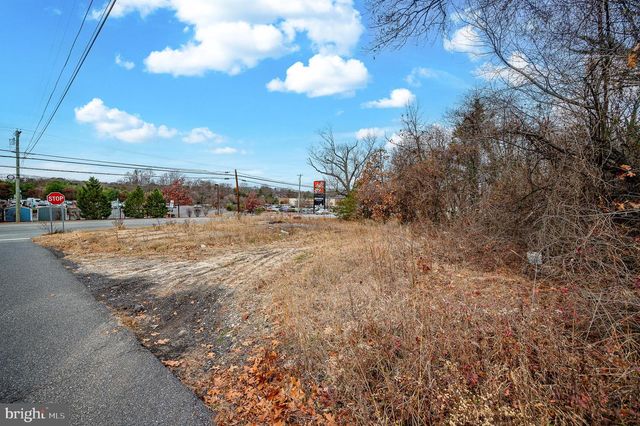 319 BRIDGETON PIKE, Mantua, NJ 08051