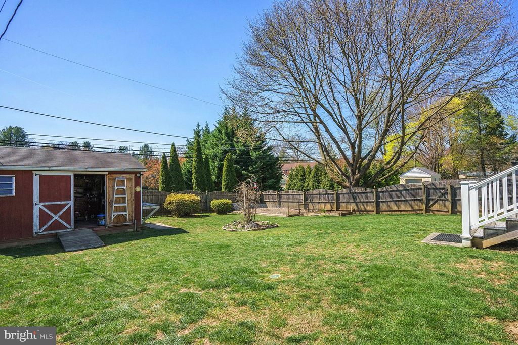 220 GARTH RD #, Oreland, PA 19075