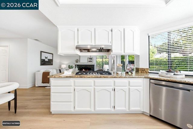 40 Saint Tropez Ct, Danville, CA 94506
