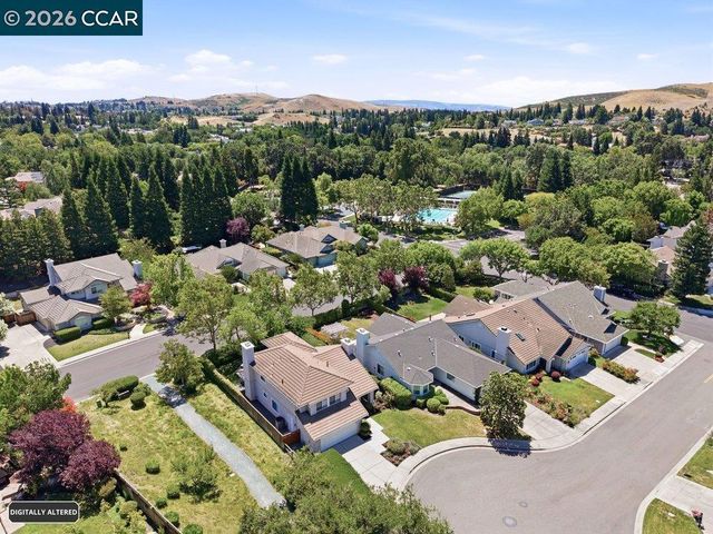 40 Saint Tropez Ct, Danville, CA 94506