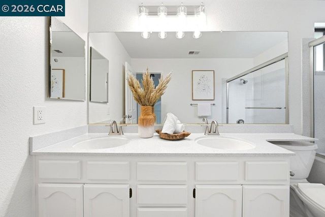 40 Saint Tropez Ct, Danville, CA 94506