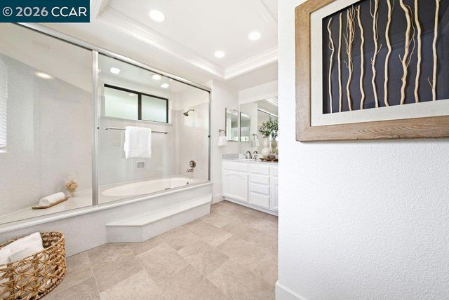 40 Saint Tropez Ct, Danville, CA 94506