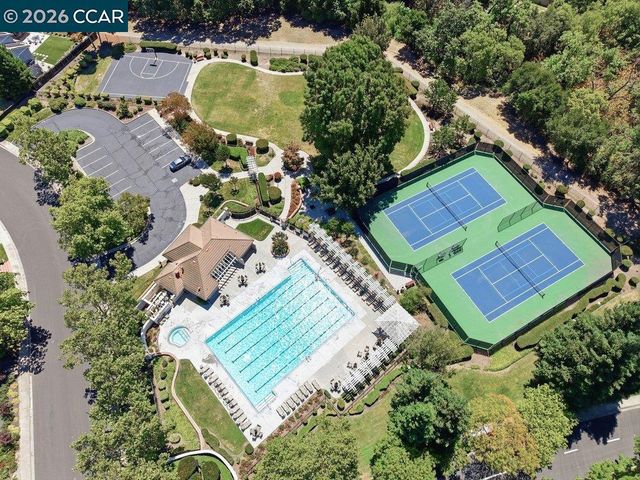 40 Saint Tropez Ct, Danville, CA 94506