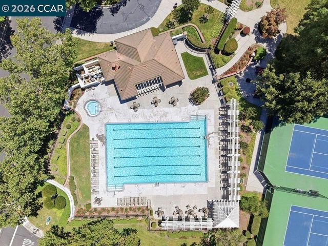 40 Saint Tropez Ct, Danville, CA 94506