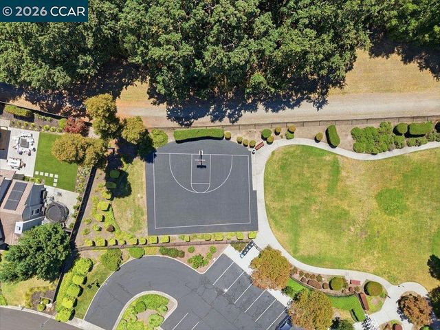 40 Saint Tropez Ct, Danville, CA 94506