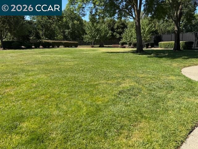 40 Saint Tropez Ct, Danville, CA 94506