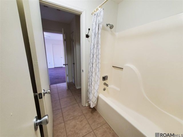 5151 Everette Ln, Baton Rouge, LA 70809