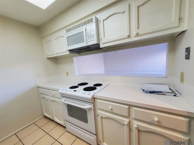 5151 Everette Ln, Baton Rouge, LA 70809