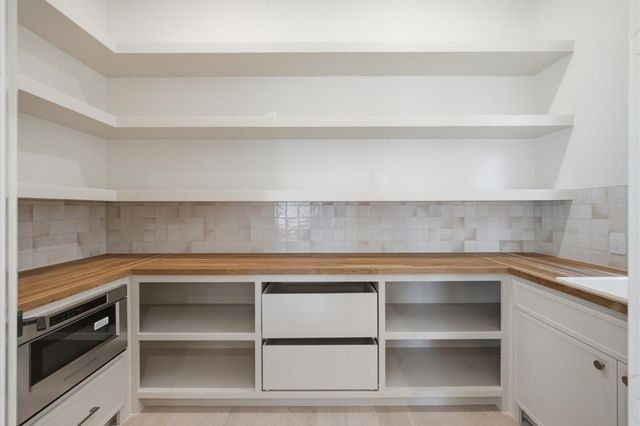 609 E 25th Street, Houston, TX 77008