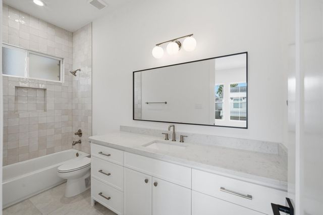 609 E 25th Street, Houston, TX 77008