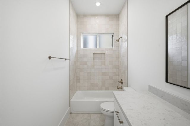 609 E 25th Street, Houston, TX 77008