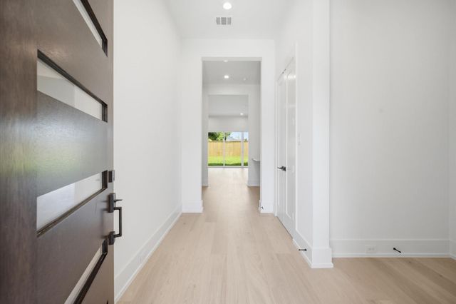 609 E 25th Street, Houston, TX 77008