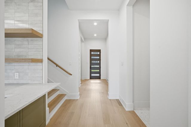 609 E 25th Street, Houston, TX 77008