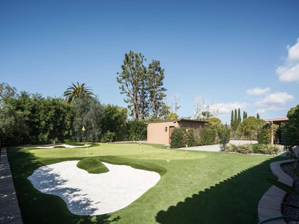 Image 27 of property listing at 15731 Via De Santa Fe, Rancho Santa Fe, CA 92067