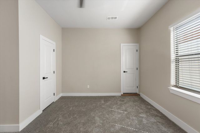 300 Steinman Avenue, Dallas, TX 75203