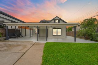 300 Steinman Avenue, Dallas, TX 75203