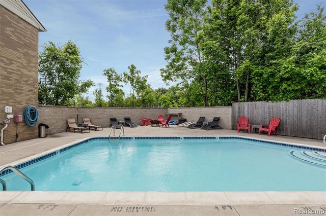 305 N Eton Street A, Birmingham, MI 48009