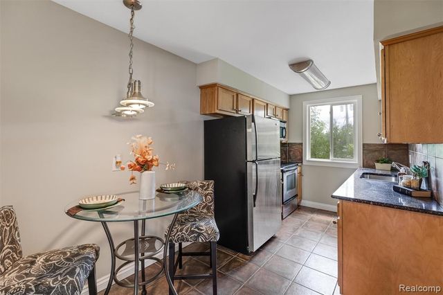 305 N Eton Street A, Birmingham, MI 48009