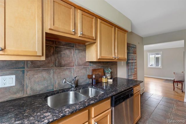305 N Eton Street A, Birmingham, MI 48009