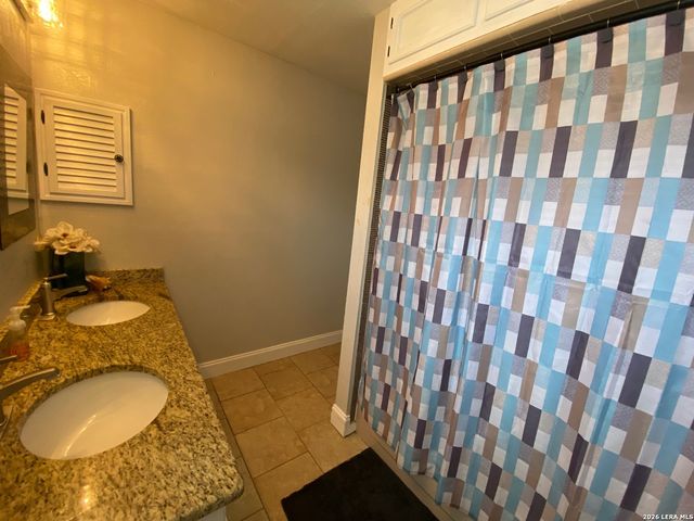 4534 Western Pine Woods, San Antonio, TX 78249