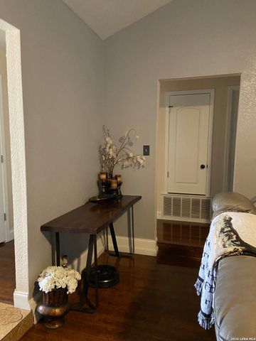 4534 Western Pine Woods, San Antonio, TX 78249