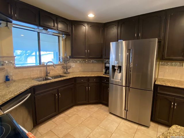 4534 Western Pine Woods, San Antonio, TX 78249