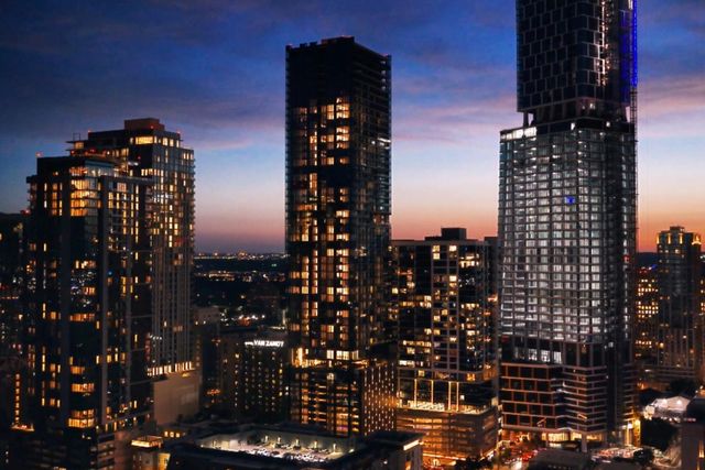 610 Davis ST 2702, Austin, TX 78701