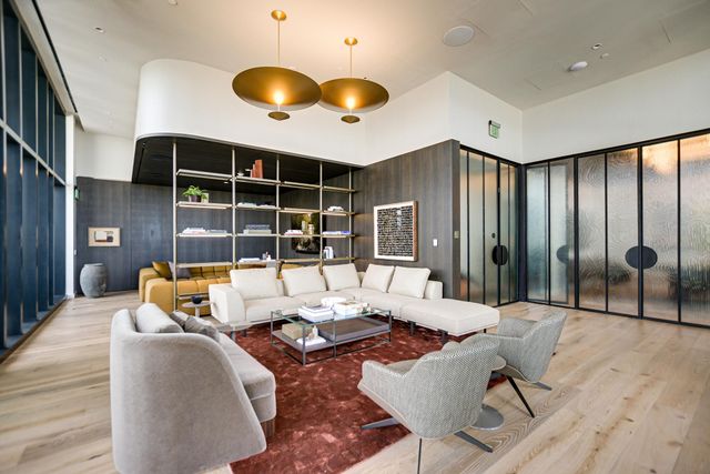 610 Davis ST 2702, Austin, TX 78701