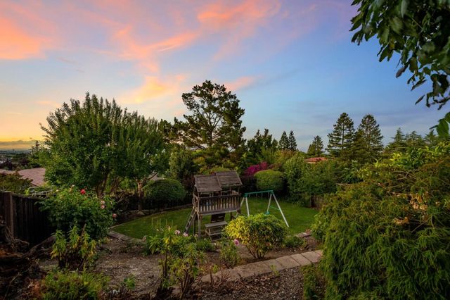512 Lakemead Way, Redwood City, CA 94062