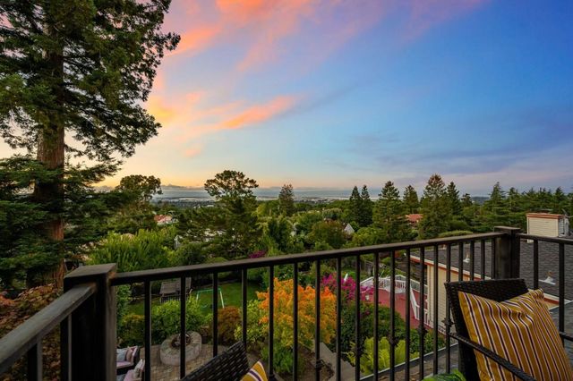 512 Lakemead Way, Redwood City, CA 94062