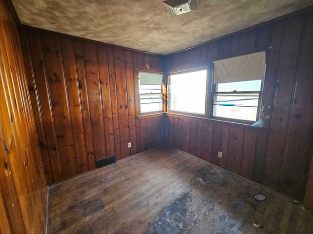 67 Woodside Terr, Westfield, MA 01085