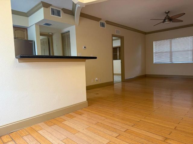 744 NE 14th Avenue 12, Fort Lauderdale, FL 33304