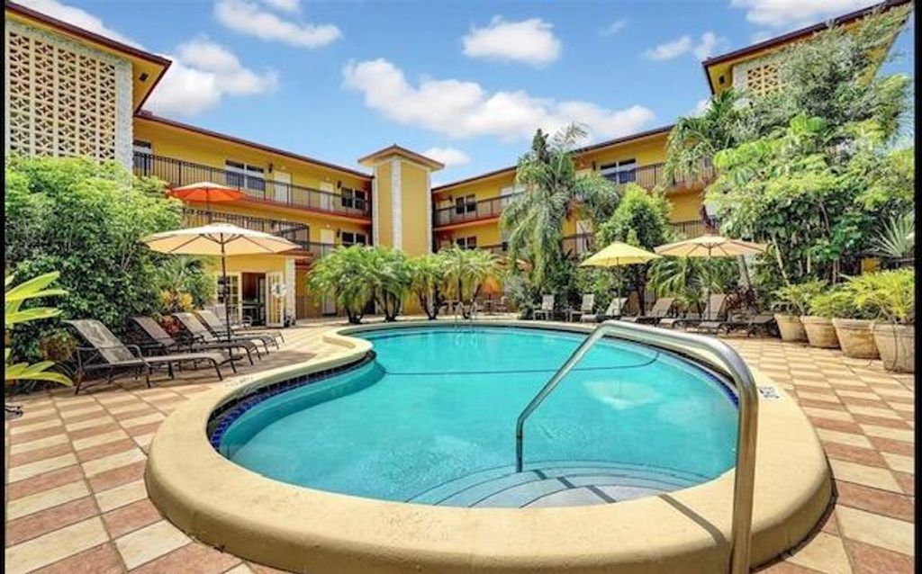 744 NE 14th Avenue 12, Fort Lauderdale, FL 33304