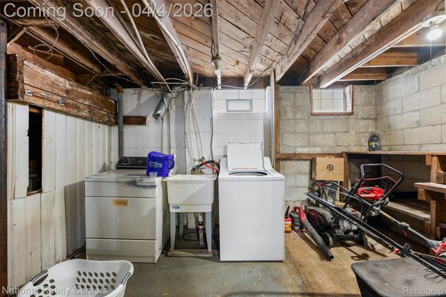 6530 Brace Street, Detroit, MI 48228