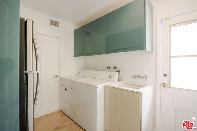 2700 Carmar Drive, Los Angeles, CA 90046